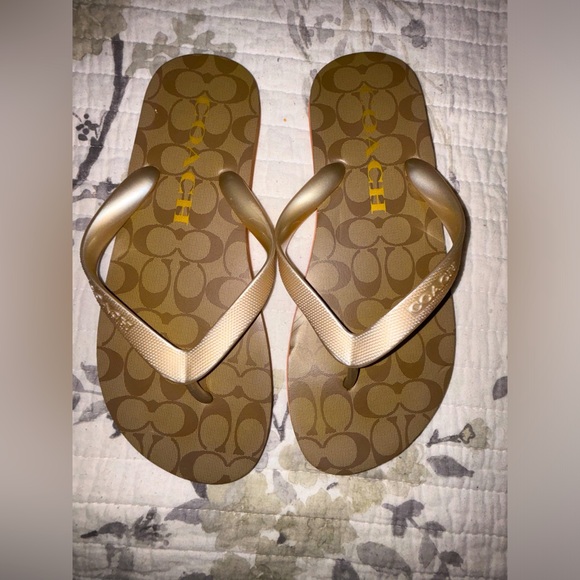 Coach Shoes - COACH SZ 7 flip flops